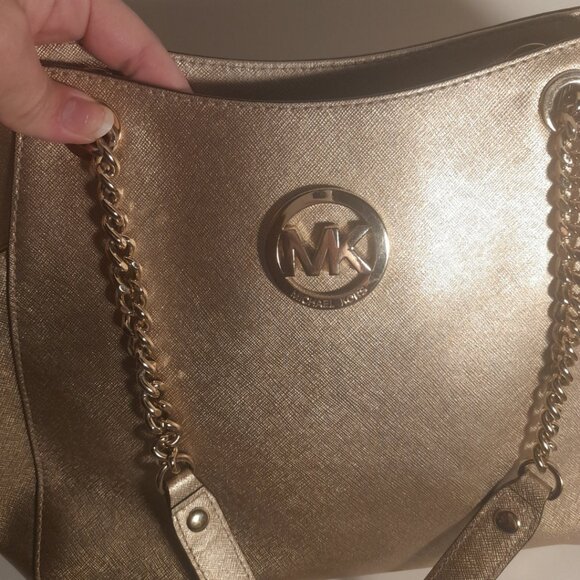 Michael Kors Jet Set Signature Chain Shoulder Tote - Picture 1 of 5